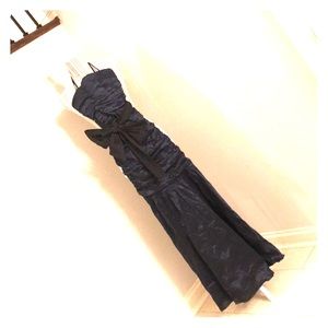 NWT BCBG navy blue crinkle mermaid dress w/ sash.